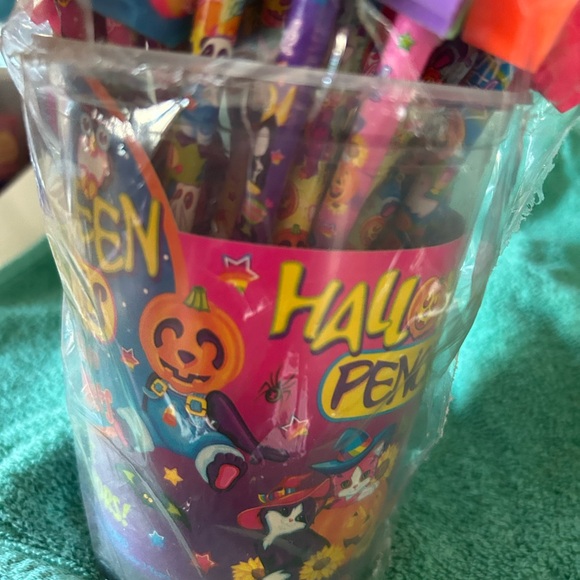 Lisa frank pencils - Picture 2 of 8